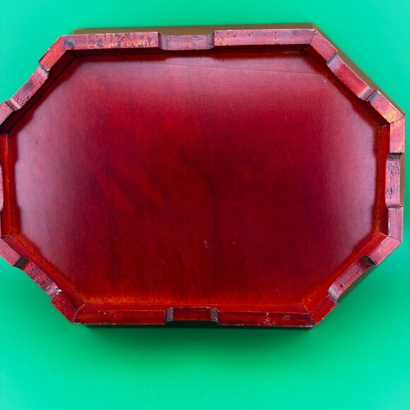 VINTAGE CHINESE RED LACQUER WOODEN TRAY WITH ROSE DESIGN - Picture 5 of 8